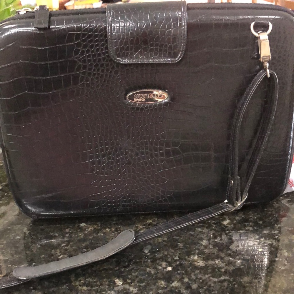 Mobile Edge Computer Case